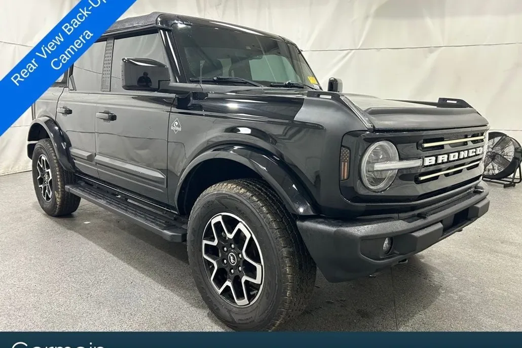 2022 Ford Bronco Outer Banks photo 1