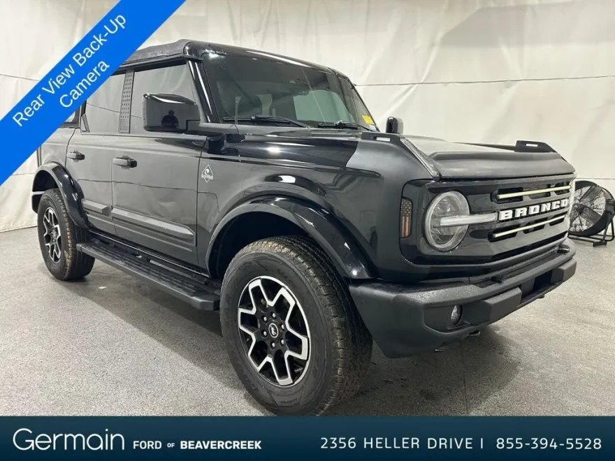 2022 Ford Bronco Outer Banks photo 1