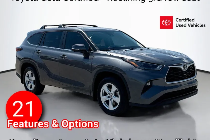 2024 Toyota Highlander LE photo 1