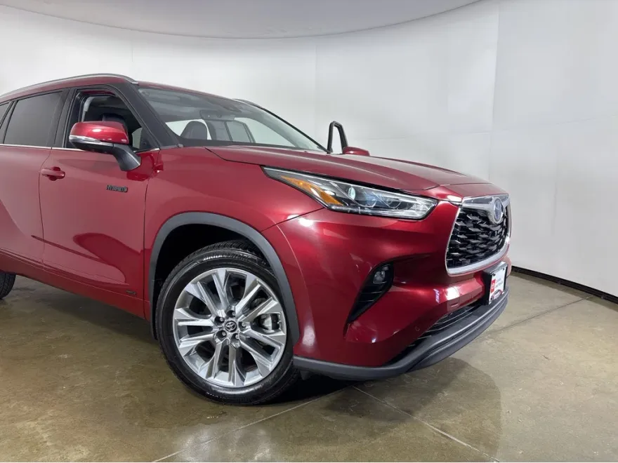 2021 Toyota Highlander Hybrid Limited photo 1