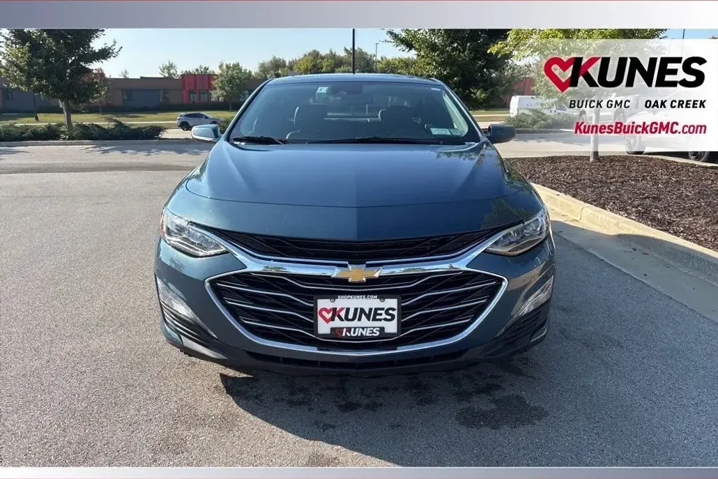 2024 Chevrolet Malibu Premier 2LT photo 1