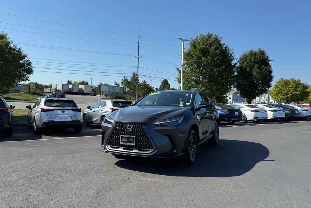 2025 Lexus NX 350 Premium photo 1