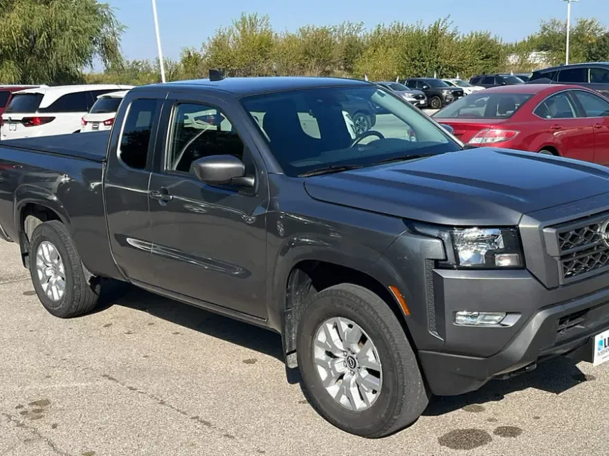 2024 Nissan Frontier SV photo 1