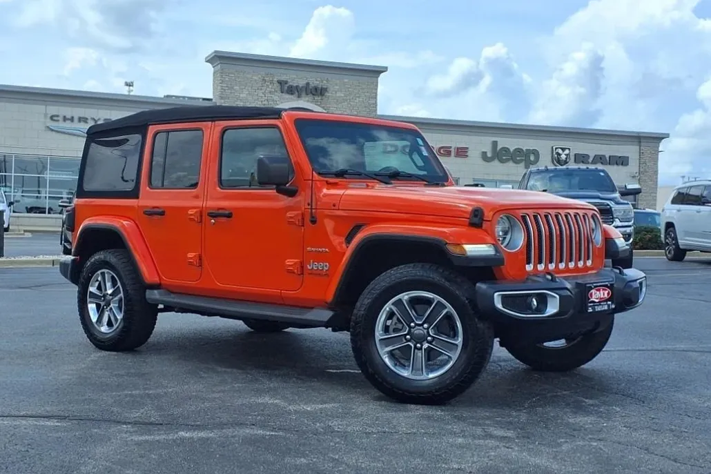 2018 Jeep Wrangler Unlimited Sahara photo 1