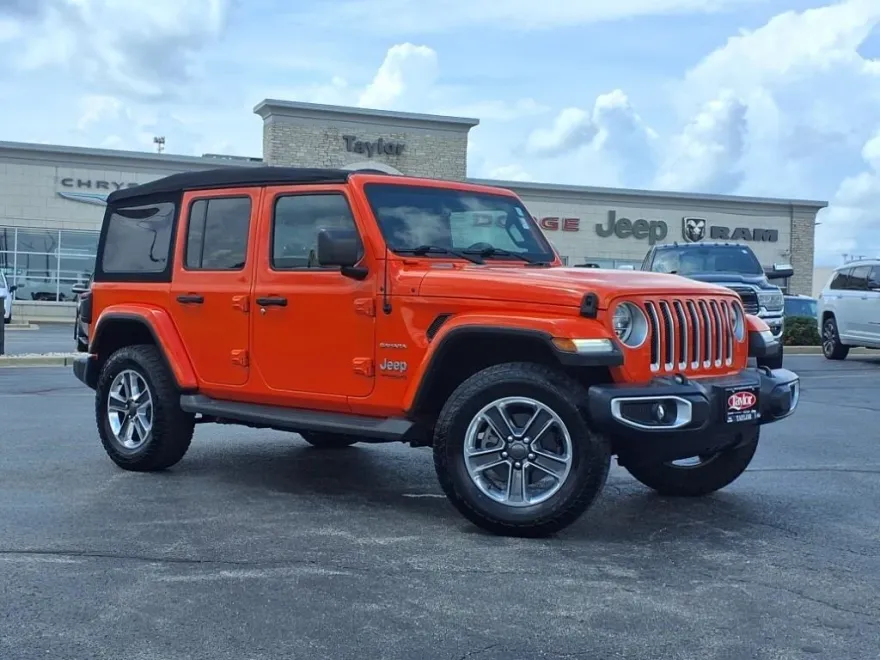 2018 Jeep Wrangler Unlimited Sahara photo 1