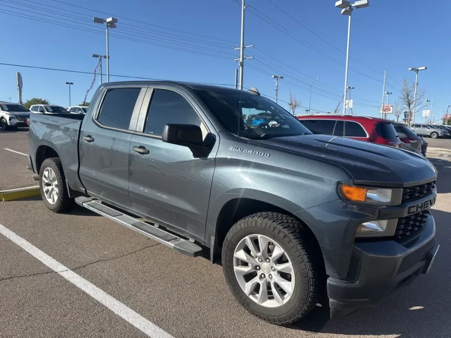 2020 Chevrolet Silverado 1500 Custom photo 1