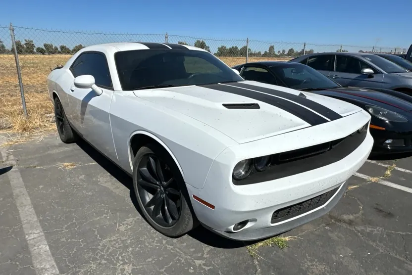 2018 Dodge Challenger SXT Plus photo 1