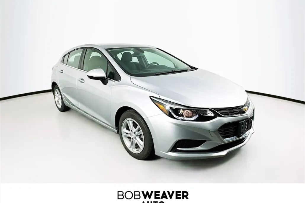 2018 Chevrolet Cruze LT photo 1