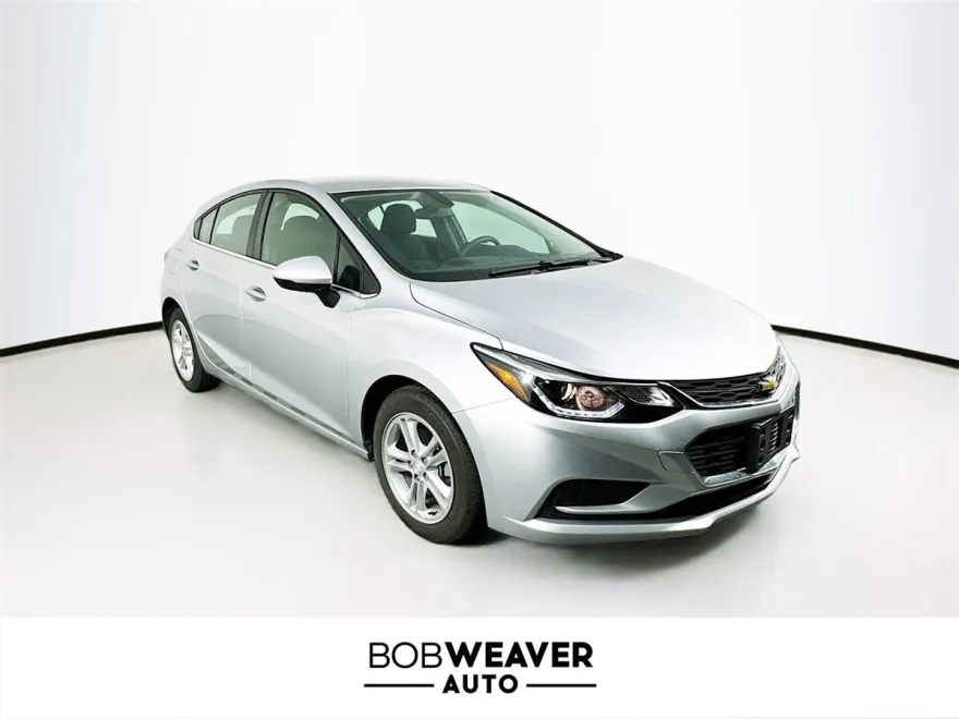 2018 Chevrolet Cruze LT photo 1