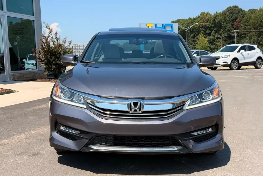 2017 Honda Accord EX-L photo 1