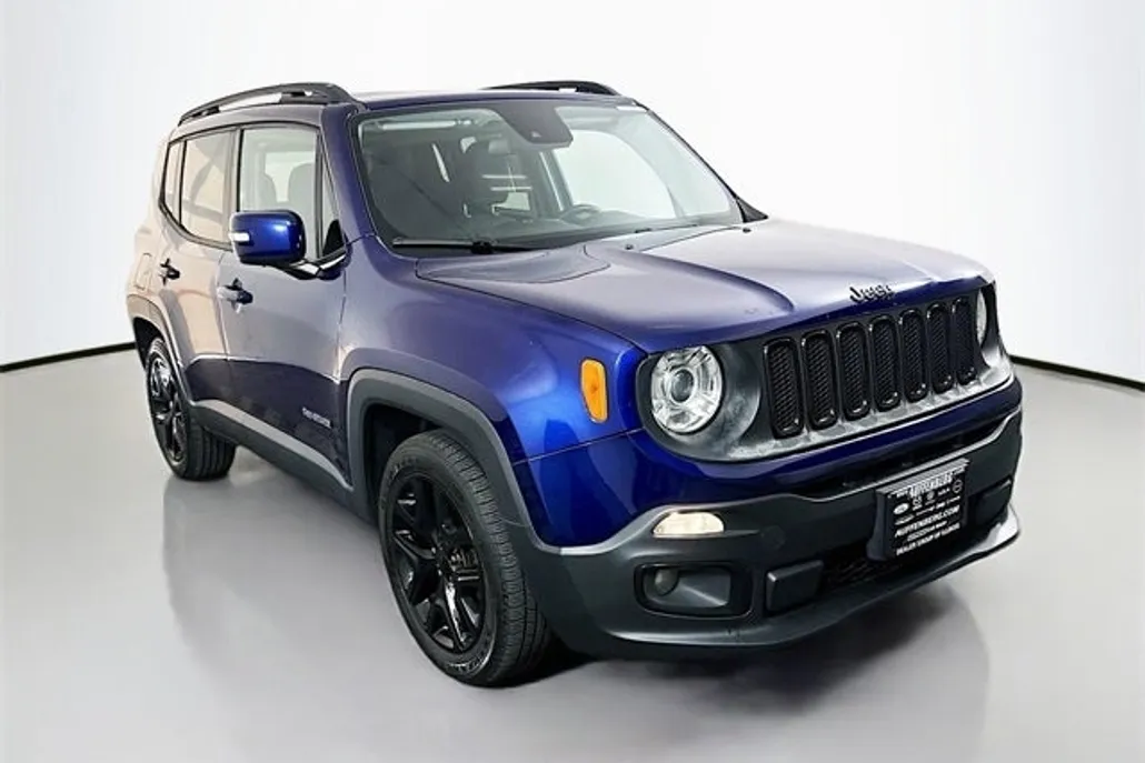 2017 Jeep Renegade Latitude North Edition photo 1