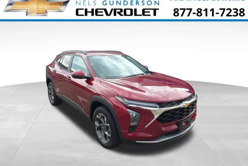 2025 Chevrolet Trax LT photo 1