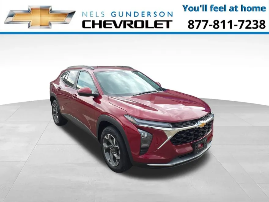 2025 Chevrolet Trax LT photo 1