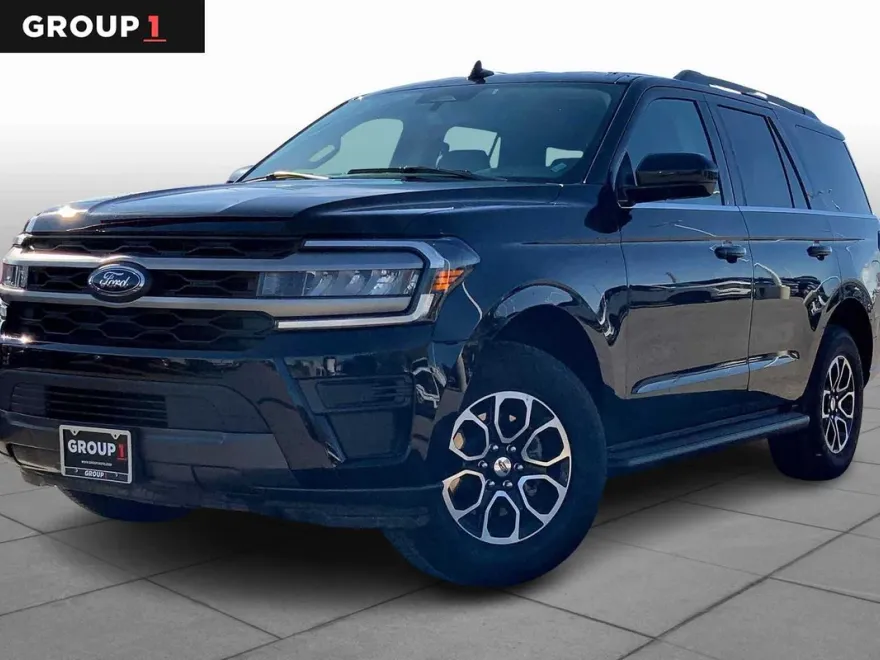 2024 Ford Expedition XLT photo 1