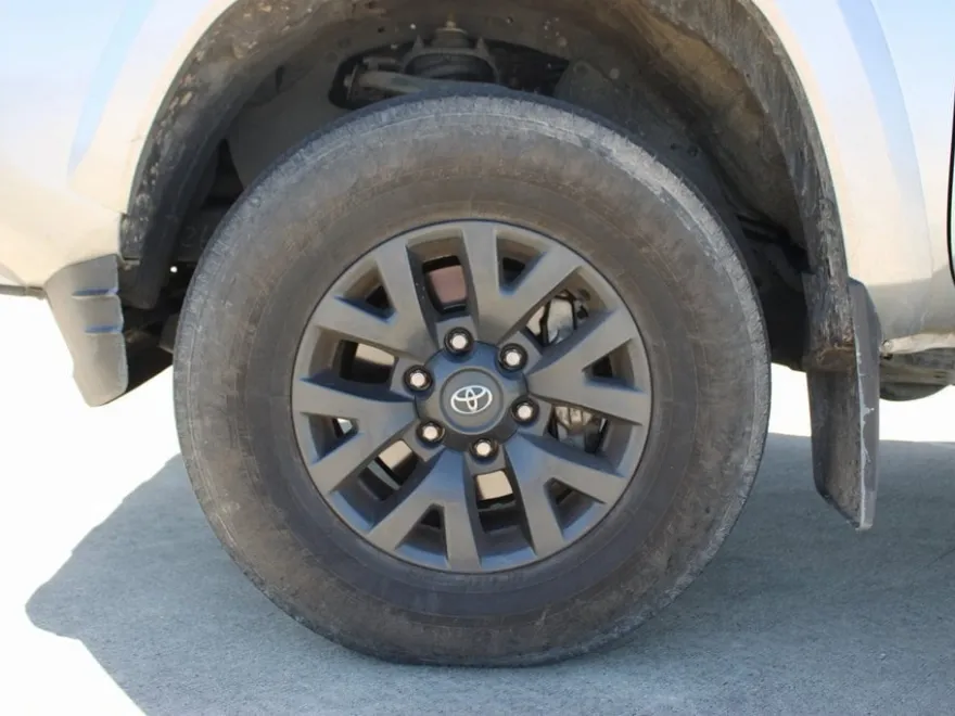 2023 Toyota Tacoma SR5 photo 2