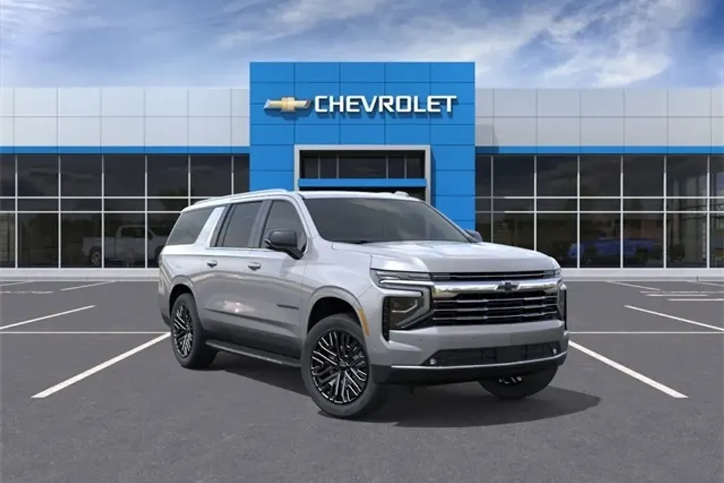 2026 Chevrolet Suburban LT photo 1