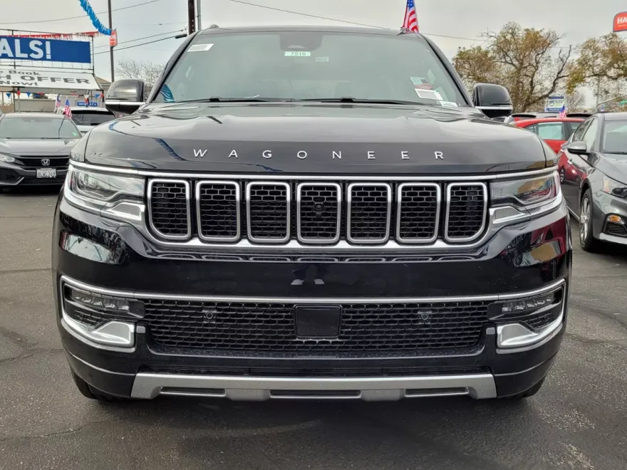 2024 Jeep Wagoneer Series III photo 1