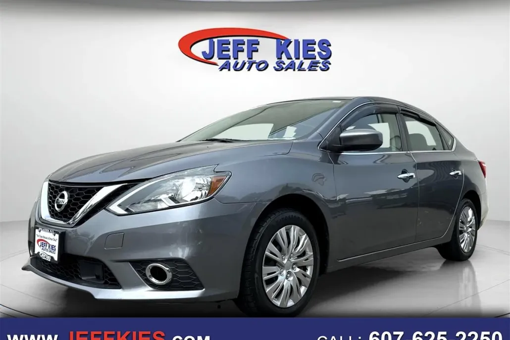 2019 Nissan Sentra S photo 1