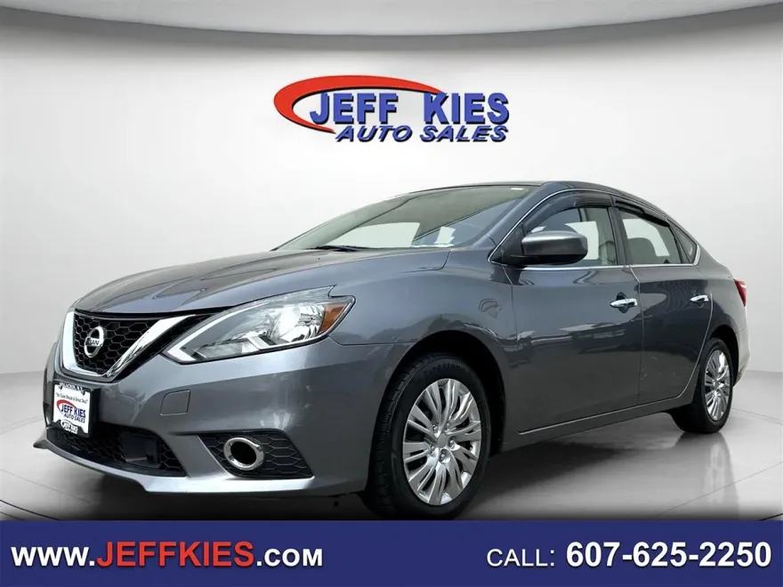 2019 Nissan Sentra S photo 1