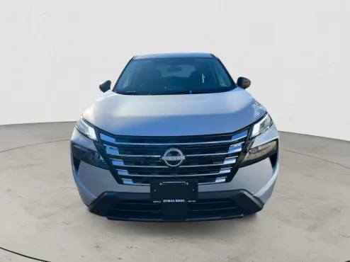 2025 Nissan Rogue S photo 4
