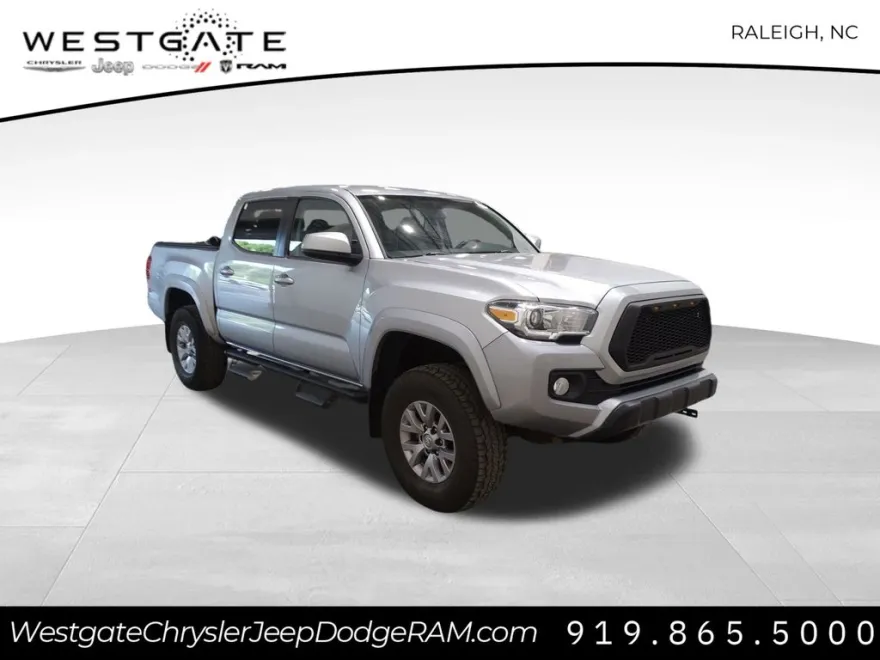2017 Toyota Tacoma SR photo 1