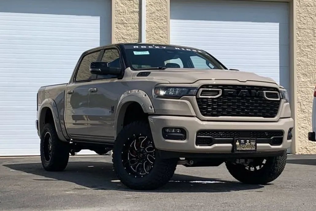 2025 Ram 1500 Big Horn photo 1