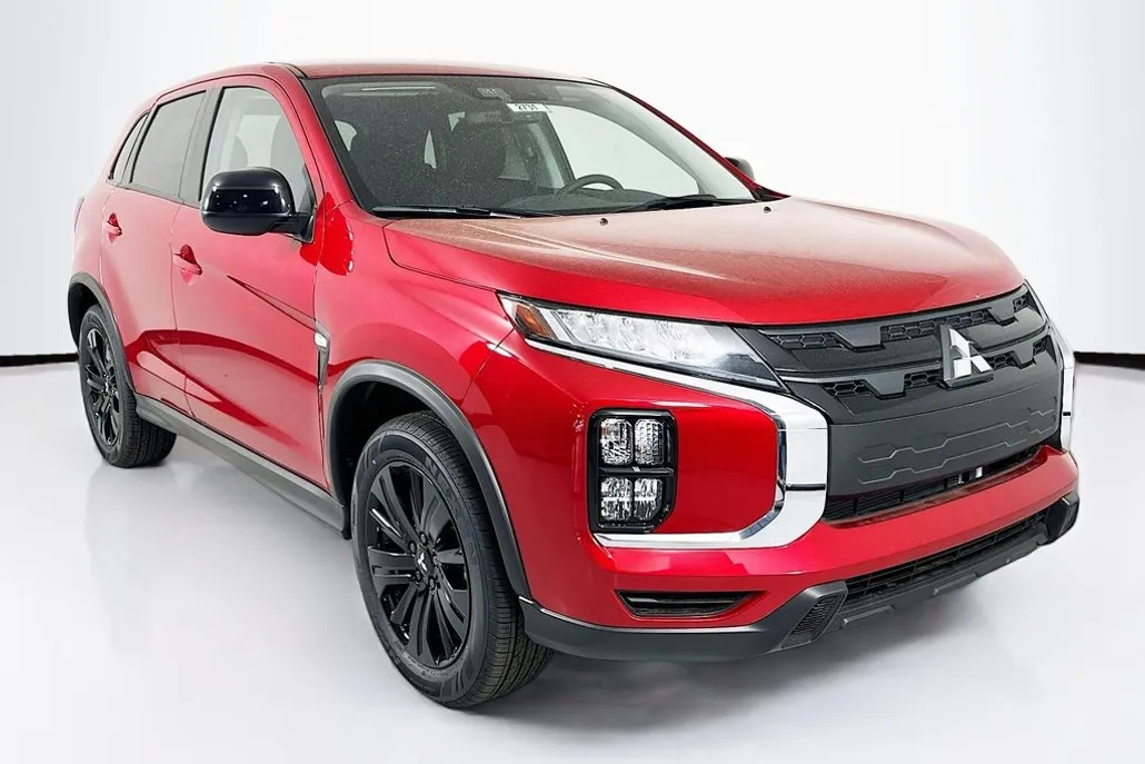 2024 Mitsubishi Outlander Sport LE photo 1