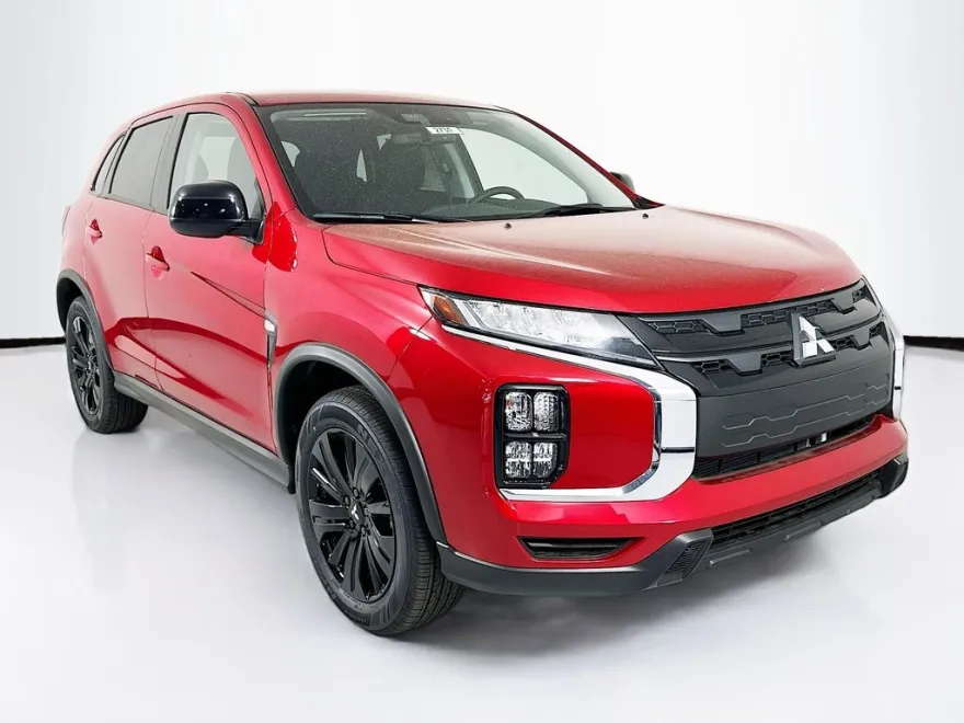 2024 Mitsubishi Outlander Sport LE photo 1