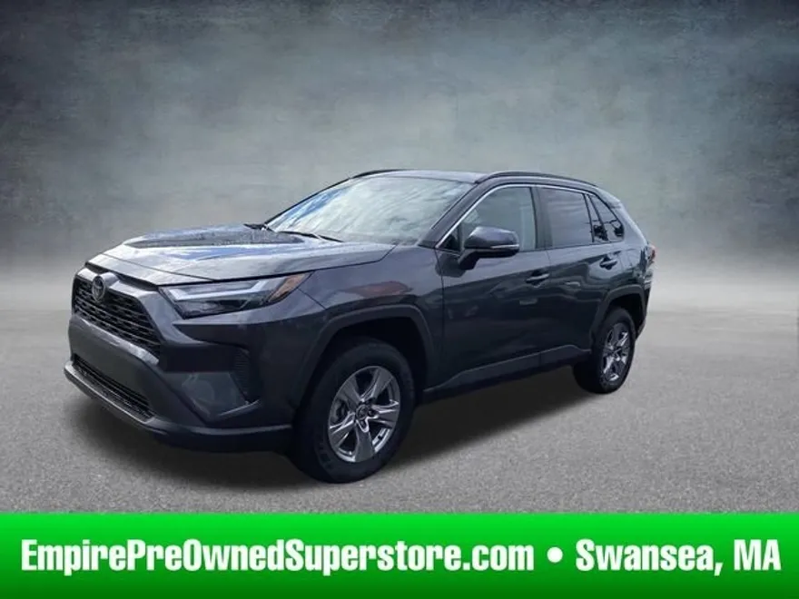 2023 Toyota RAV4 XLE photo 1