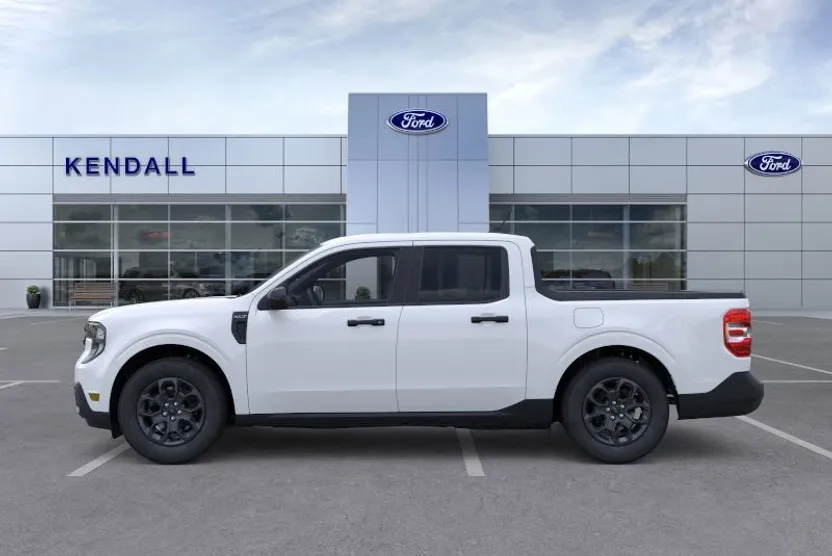 2025 Ford Maverick XLT photo 1