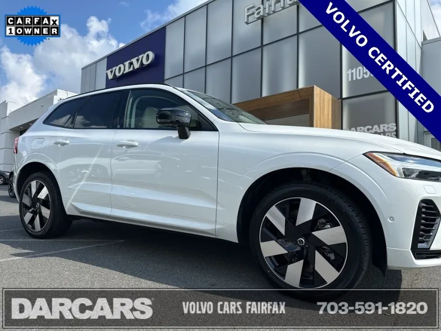 2025 Volvo XC60 Hybrid T8 Plus photo 1