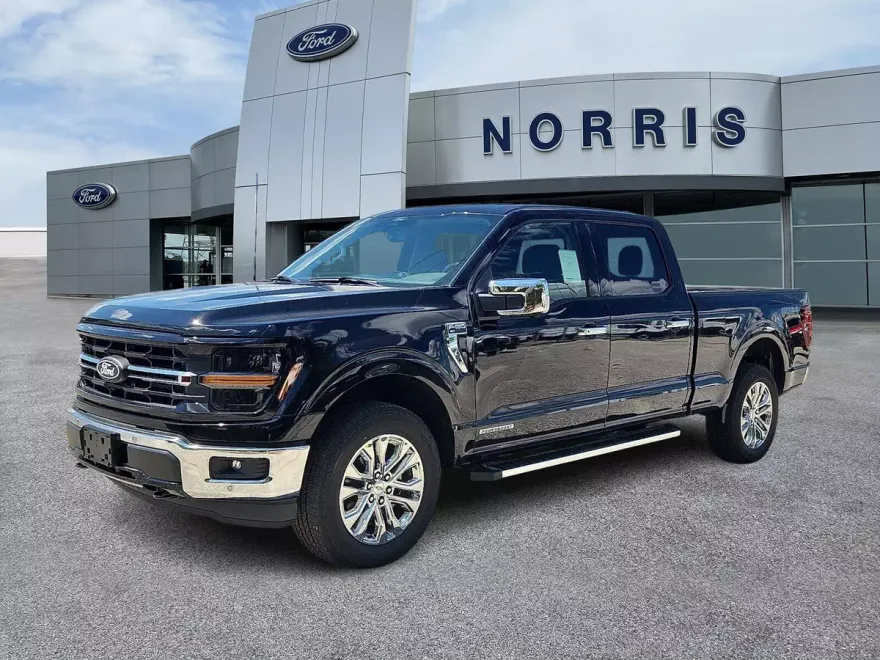 2025 Ford F-150 XLT photo 1