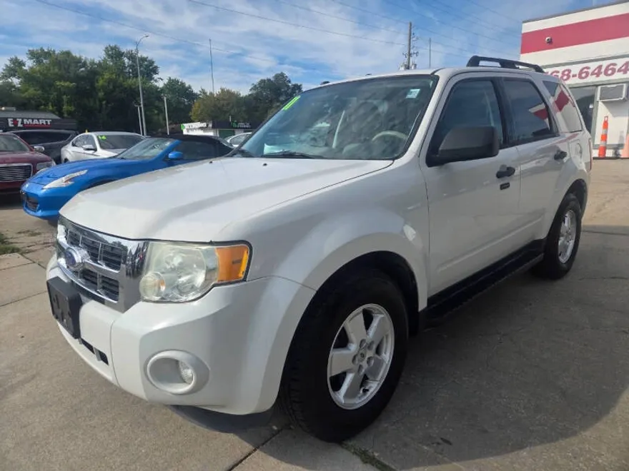 2011 Ford Escape XLT photo 1