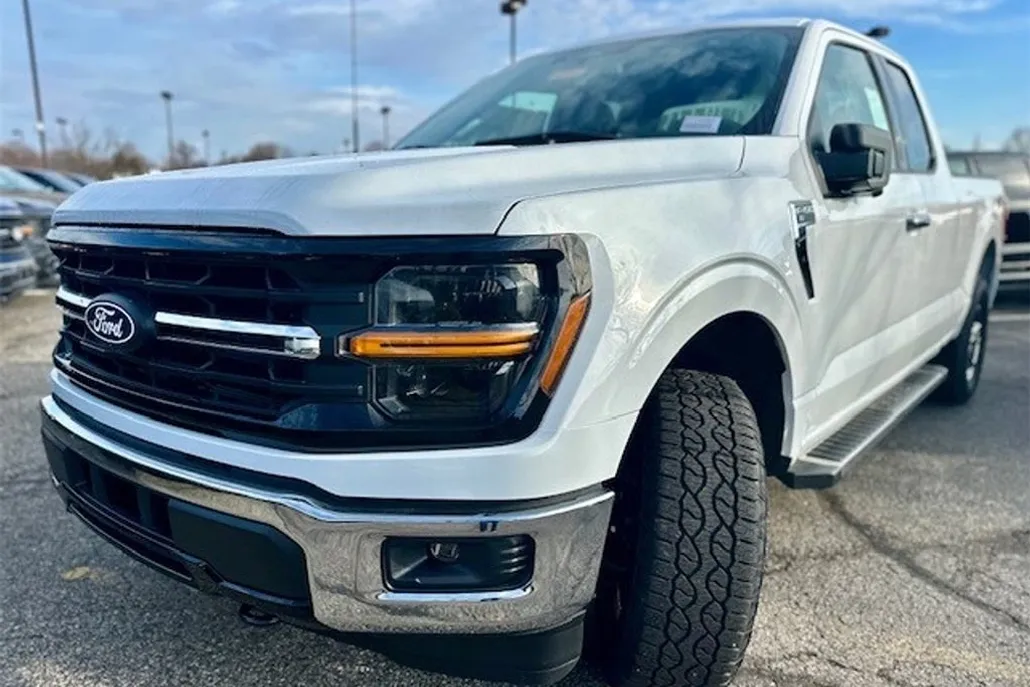 2024 Ford F-150 XLT photo 1