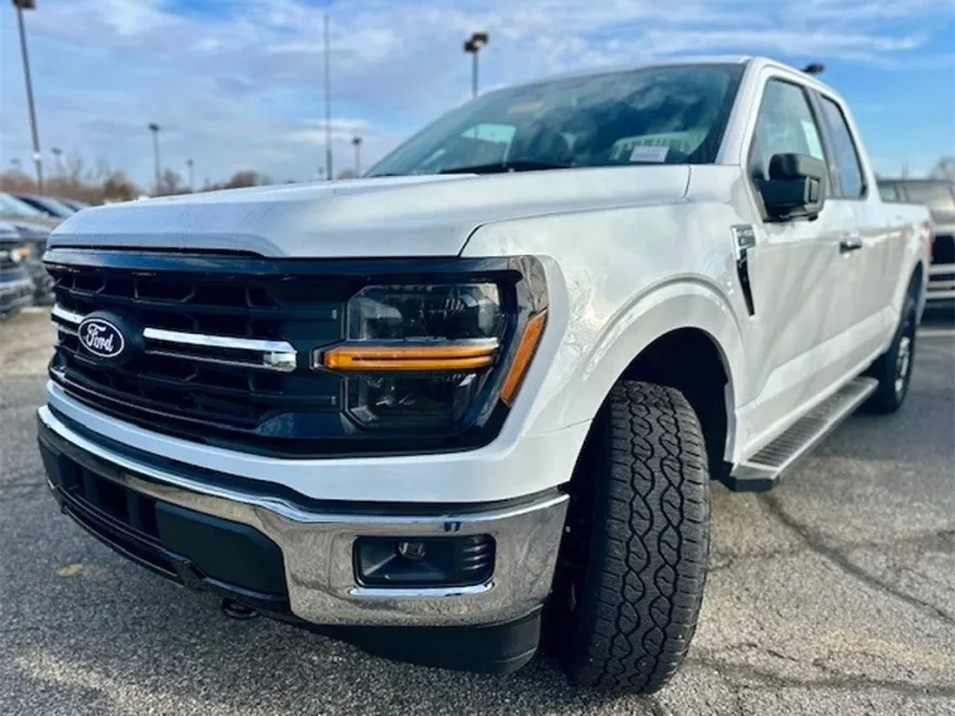 2024 Ford F-150 XLT photo 1