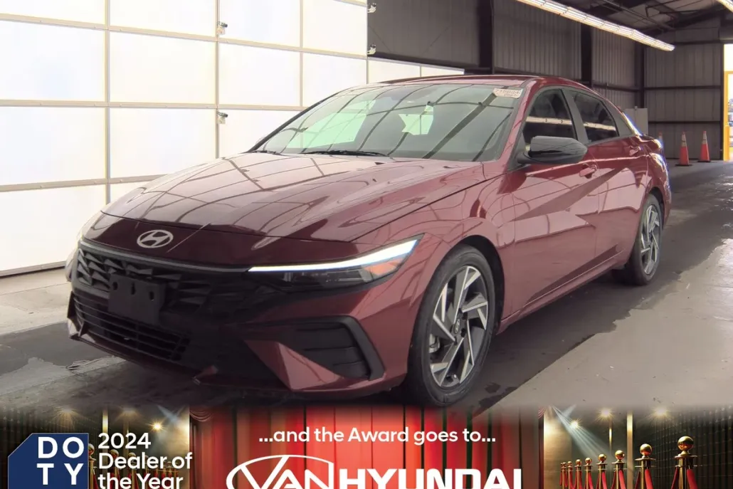 2025 Hyundai Elantra SEL Sport photo 1