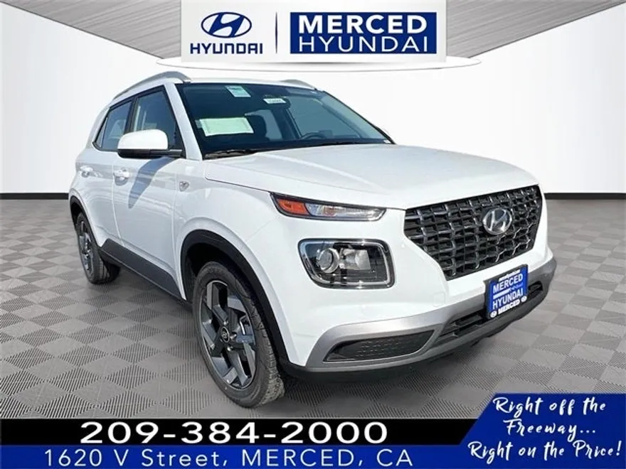 2025 Hyundai Venue SEL photo 1