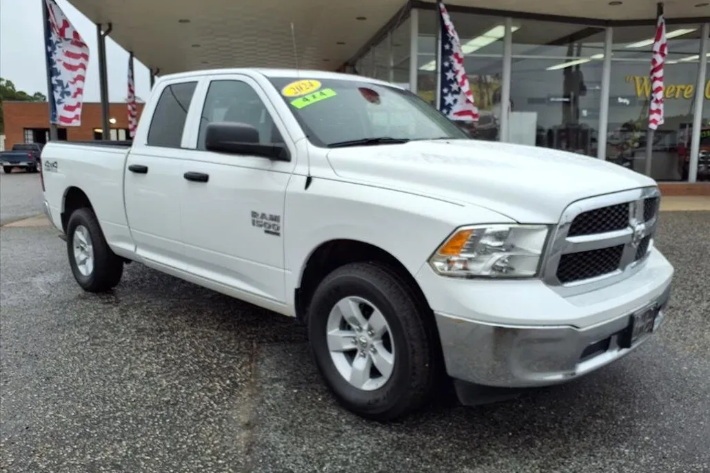 2024 Ram 1500 Classic SLT photo 1