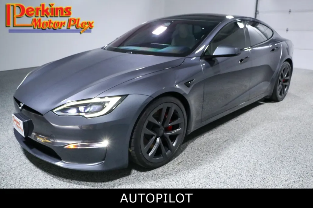 2023 Tesla Model S Plaid photo 1