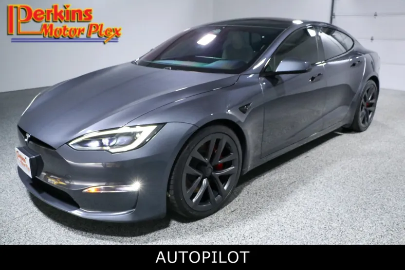 2023 Tesla Model S Plaid photo 1