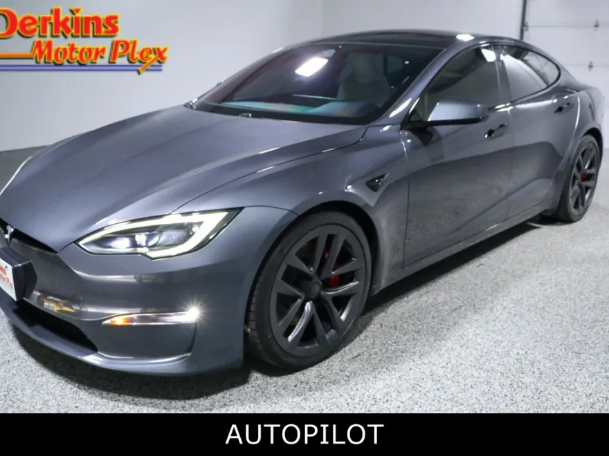 2023 Tesla Model S Plaid photo 1