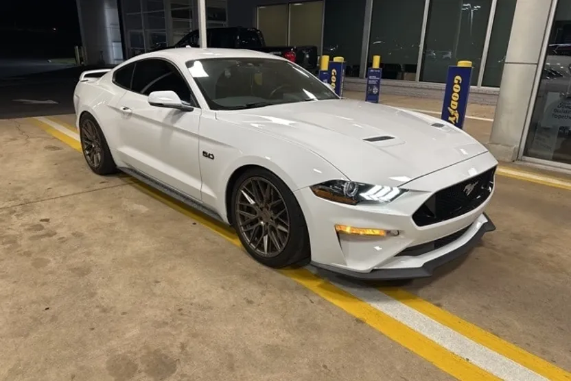 2020 Ford Mustang GT Premium photo 1
