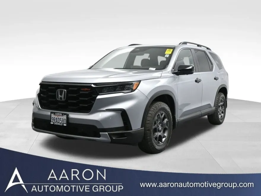 2025 Honda Pilot TrailSport photo 1