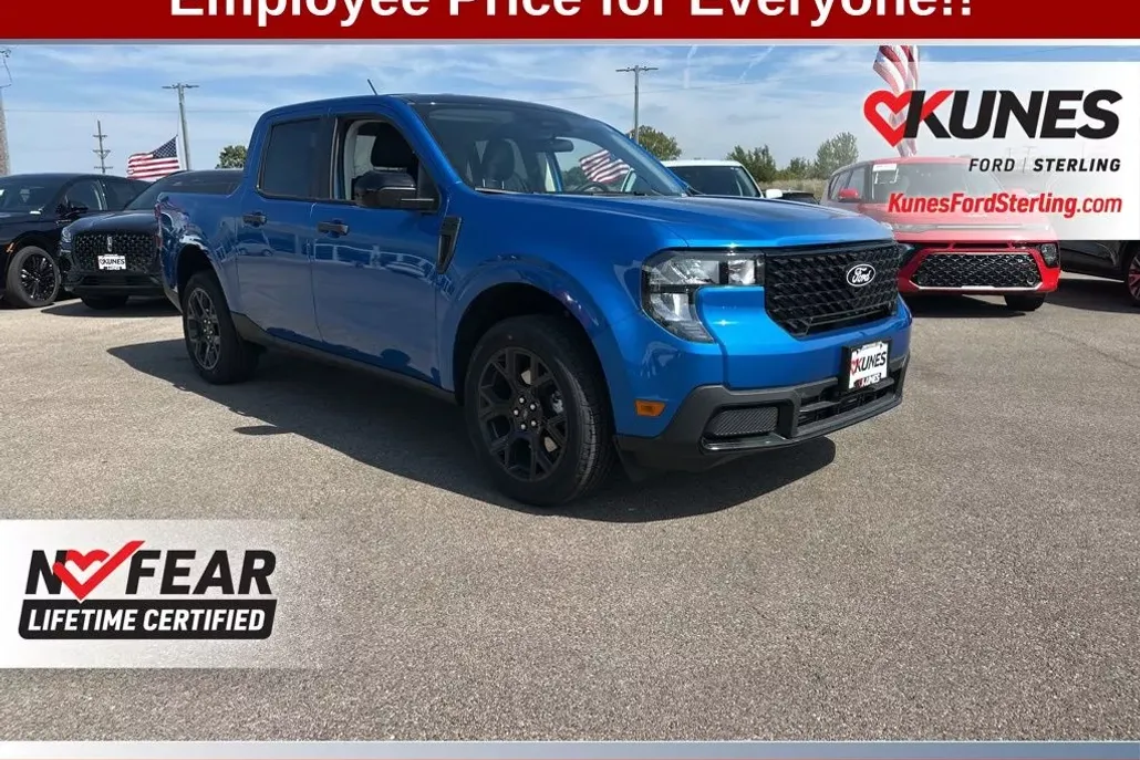 2025 Ford Maverick XLT photo 1