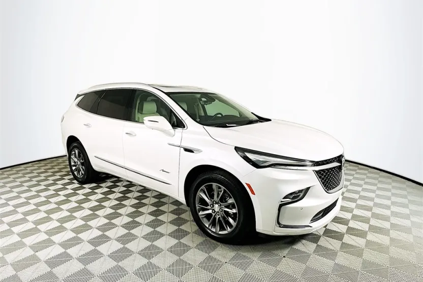 2022 Buick Enclave Avenir photo 1