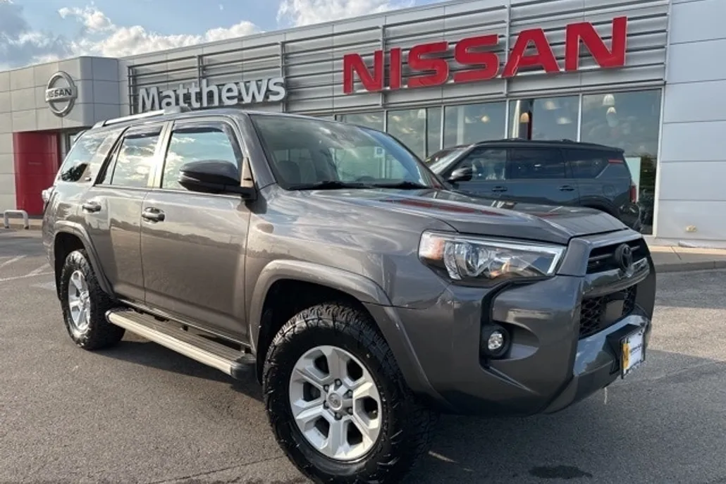 2022 Toyota 4Runner SR5 Premium photo 1