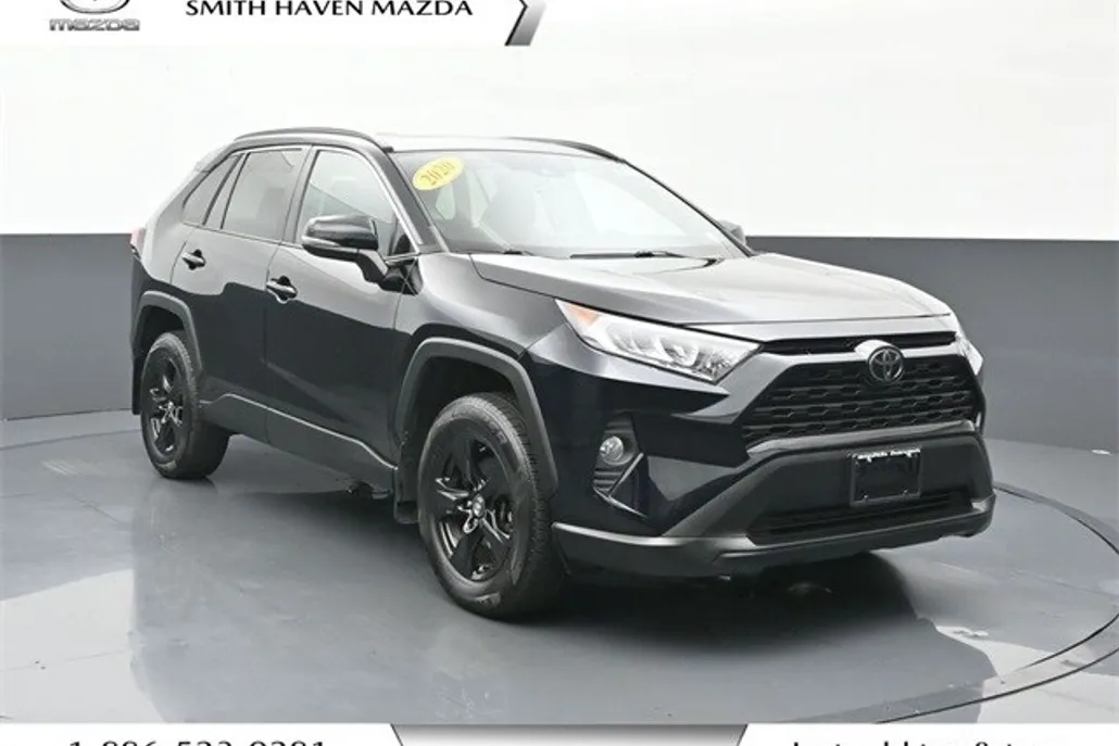 2020 Toyota RAV4 XLE photo 1