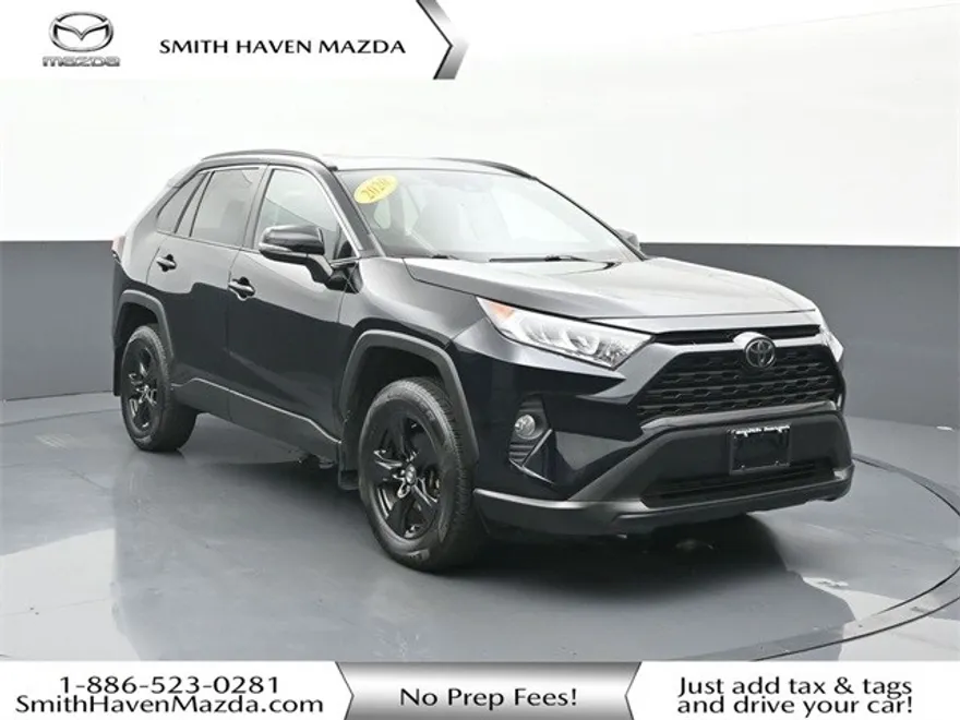 2020 Toyota RAV4 XLE photo 1