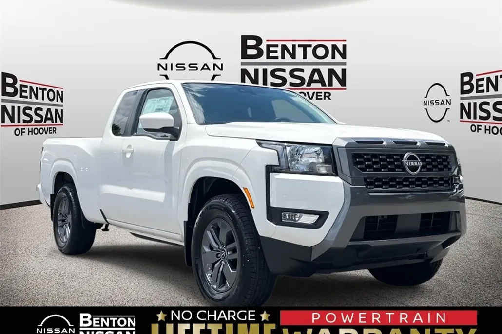 2025 Nissan Frontier SV photo 1
