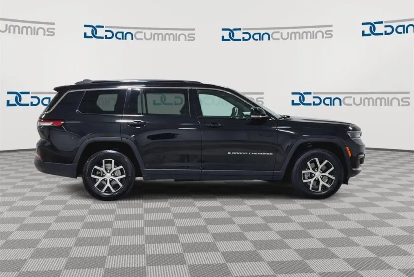 2024 Jeep Grand Cherokee Limited photo 1